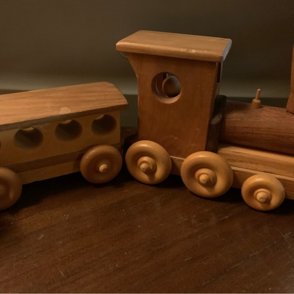 Wooden Amish Made 4 piece Train Set - Picture 4 of 4